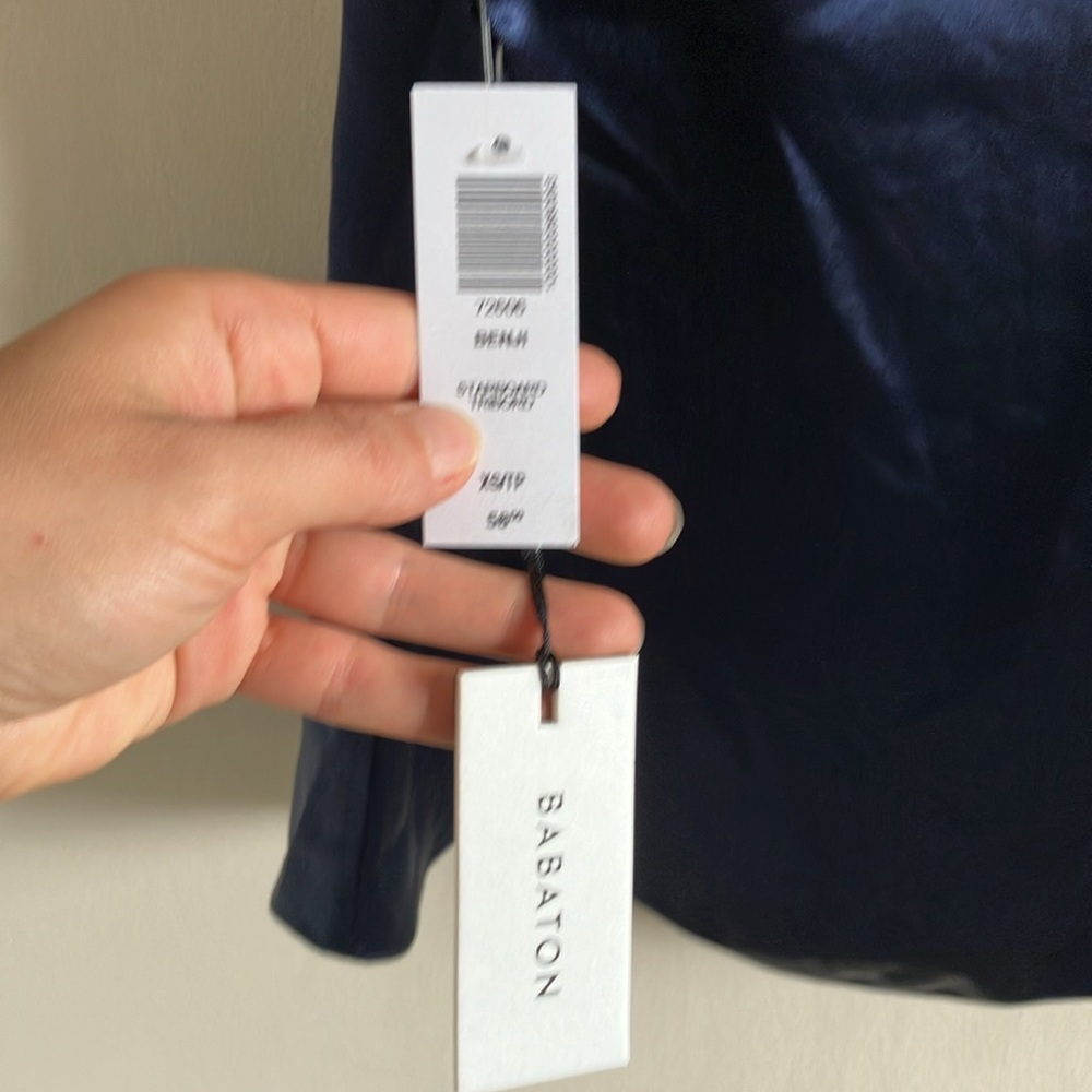 Aritzia Babaton Benji camisole starboard size XS navy blue - Picture 4 of 6